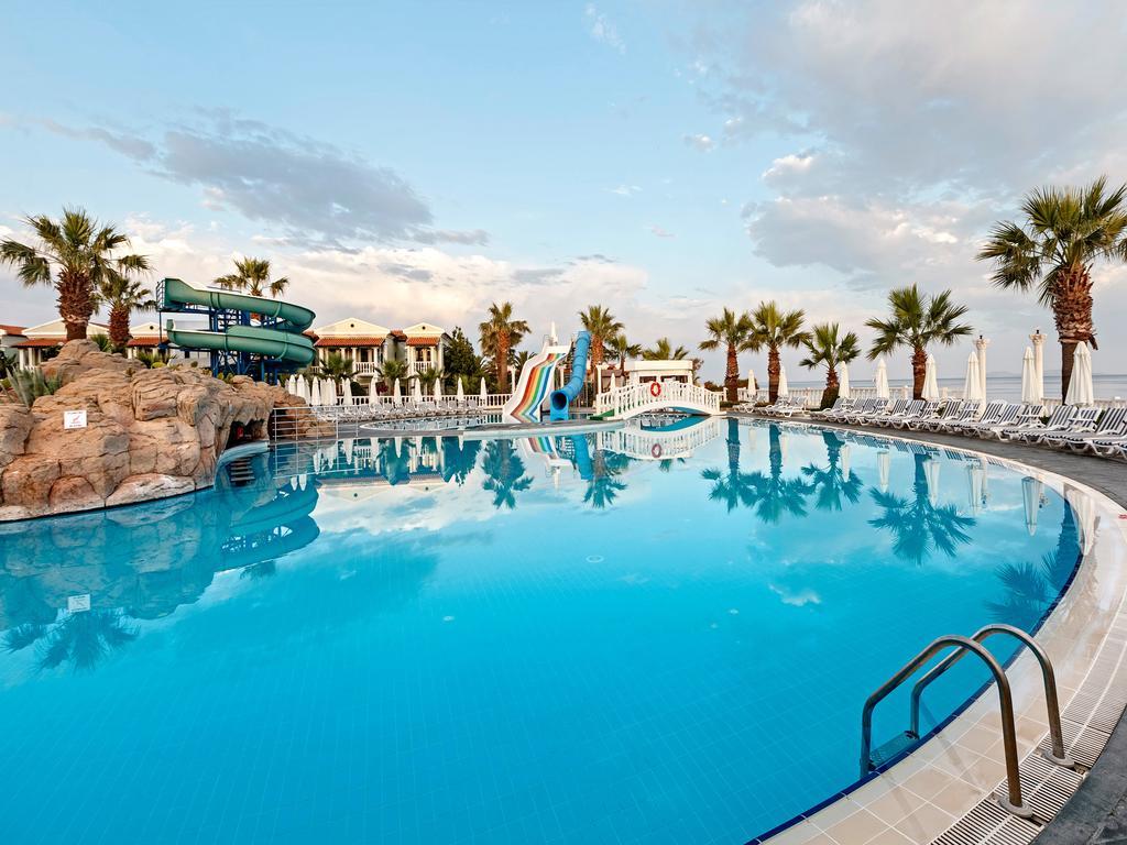 Club Tarhan Beach Didim Eksteriør billede